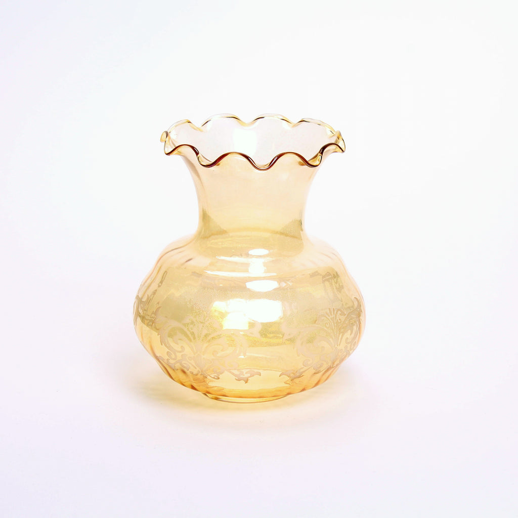Lámpara con tulipas de cristal ambar y estructura dorada. Mejor precio. -  Luz Sevilla