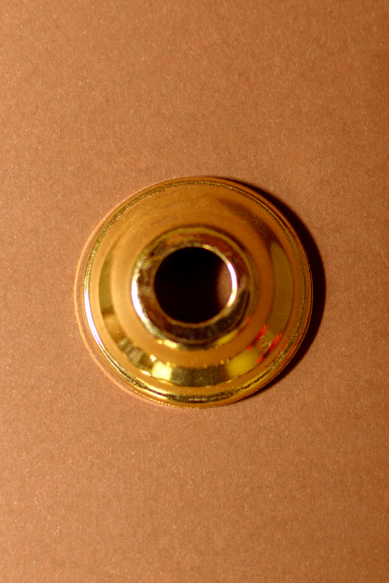 Chapa de hierro con baño latonado