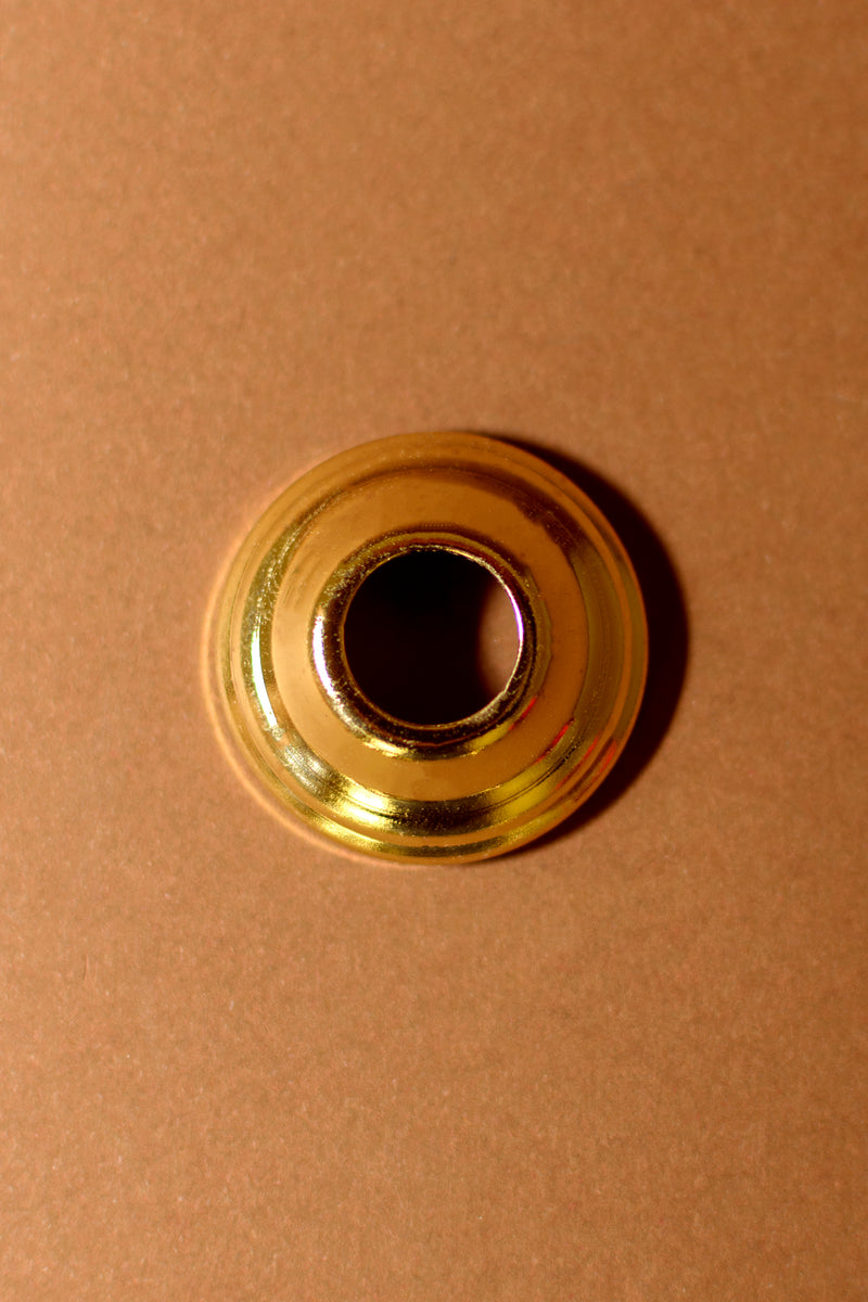 Chapa de hierro con baño latonado