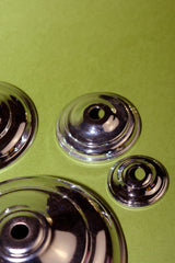 Chapa de hierro con baño latonado